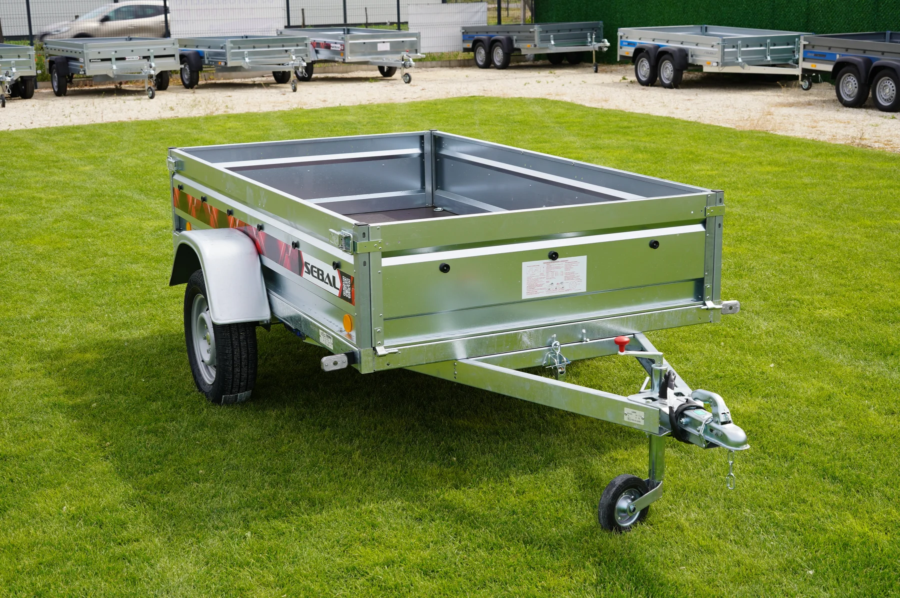 Remorcă 750 kg basculabil manual - Sebal P233 | 233x133/750kg - 1 axă